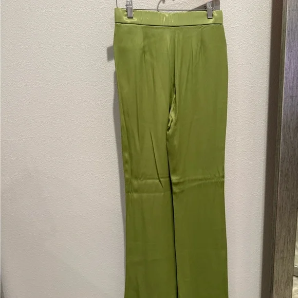 Bundle of Zara women’s Pants - Picture 2 of 12